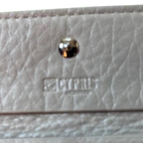 NWOT Cypris handcrafted by Japanese artisans luxury leather wallet - Picture 4 of 8